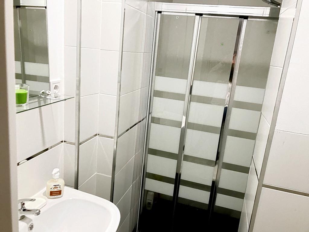 4 Days - Monteleon Apartamento